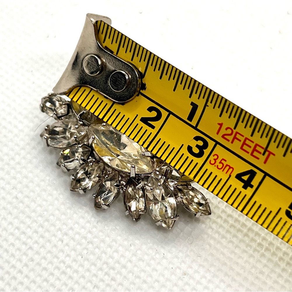 Beautiful Vintage Mid Century Marquis Bright Brooch Pin - Picture 3 of 3